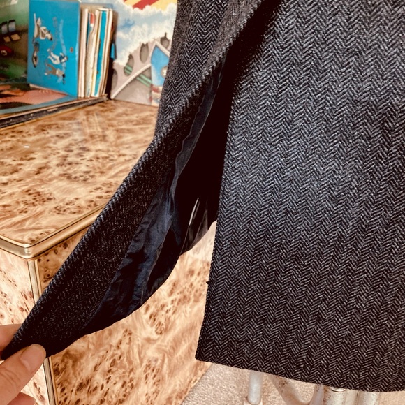 ♦️HOST PICK♦️Herringbone WOOL knee length Coat - Picture 8 of 11
